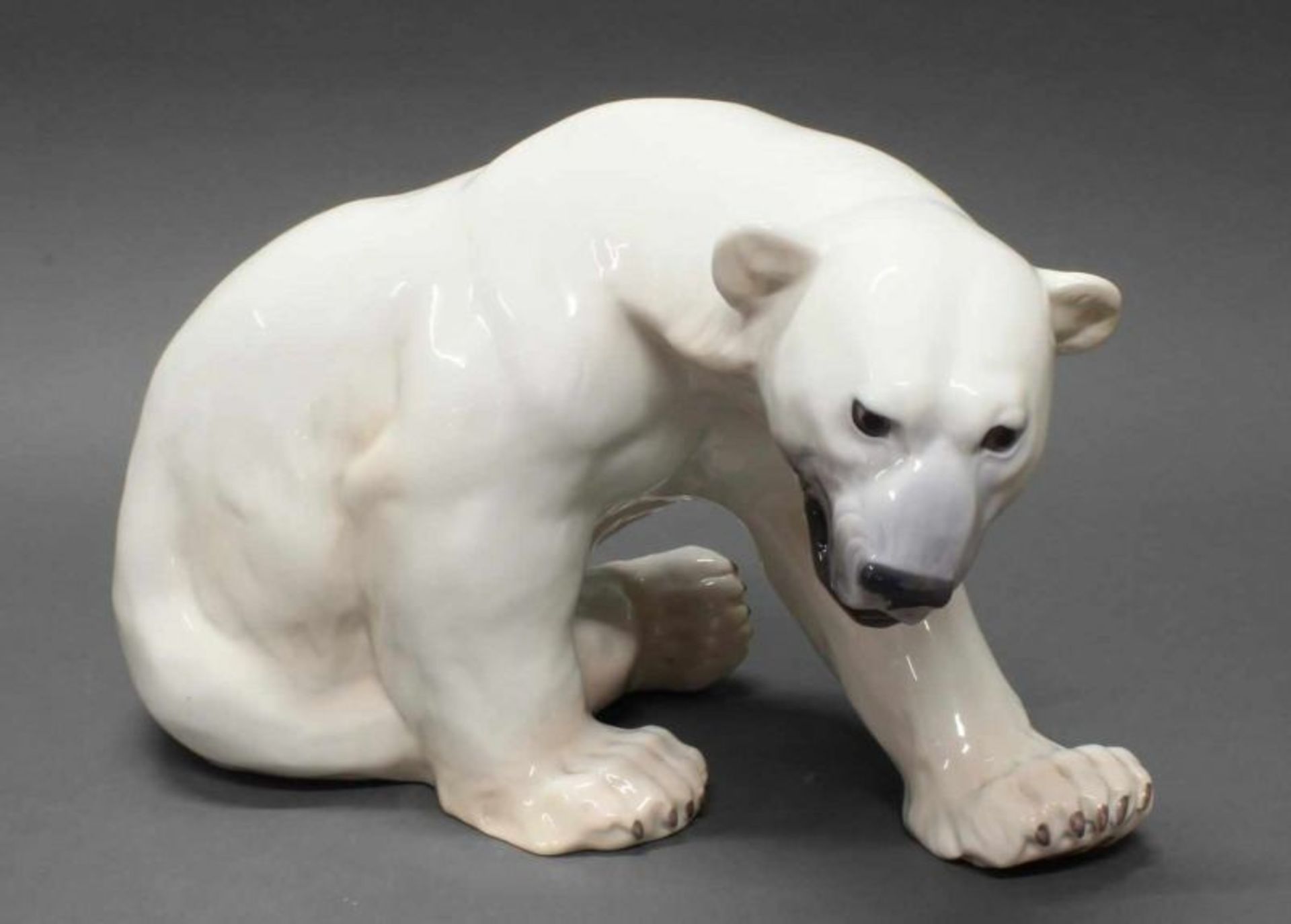 Porzellanfigur, "Eisbär", Bing & Gröndahl, Modellnummer 1857, polychrom, Modellentwurf von Knud Kyhn