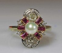 Ring, GG 585, 1 Akoya-Zuchtperle ø ca. 6 mm, 2 Altschliff-Diamanten zus. ca. 0.50 ct., etwa cr3/