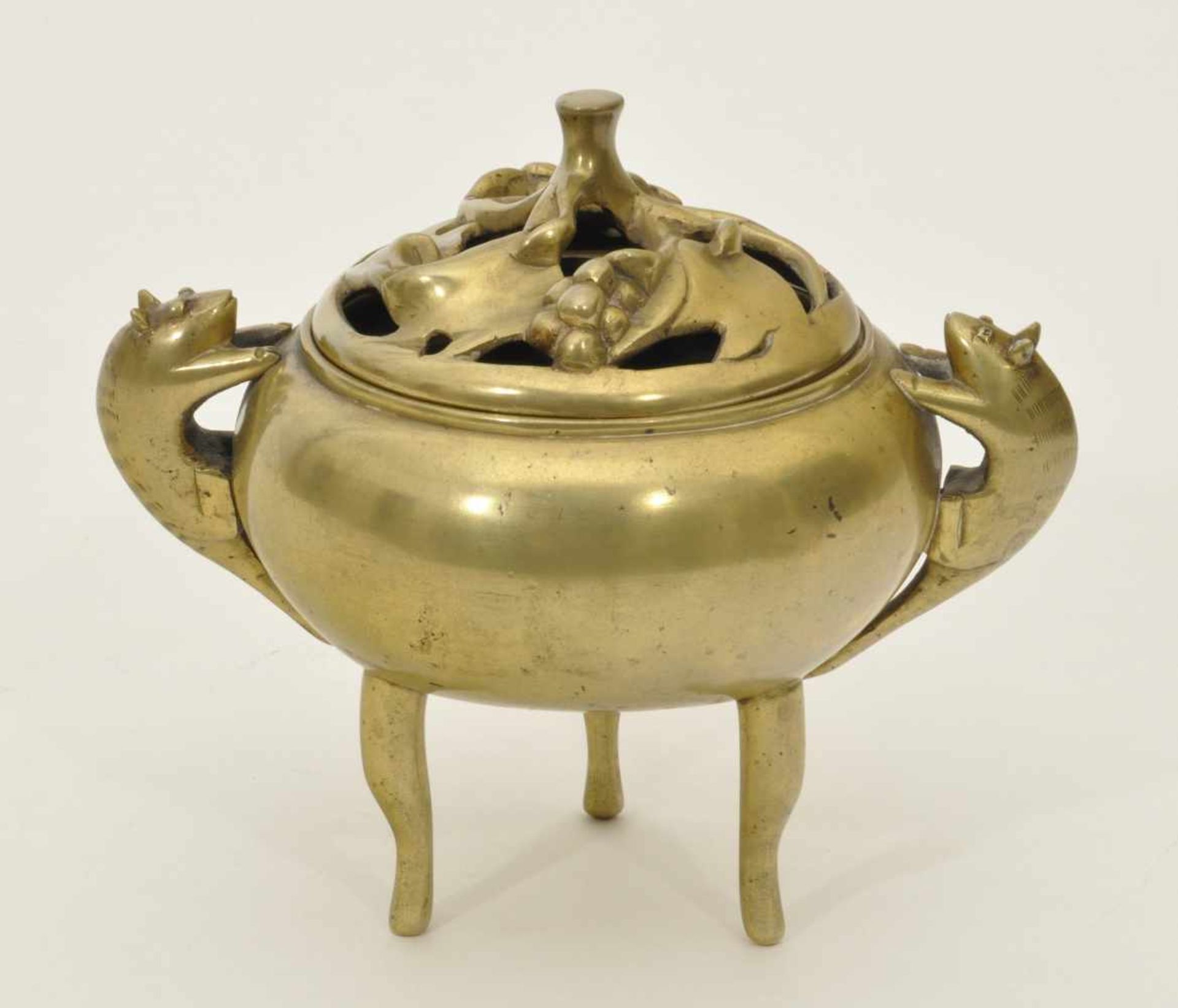 Räuchergefäß China, um 1900, Bronze mit Vergoldung, glatter Korpus, 2 figürliche gestaltete