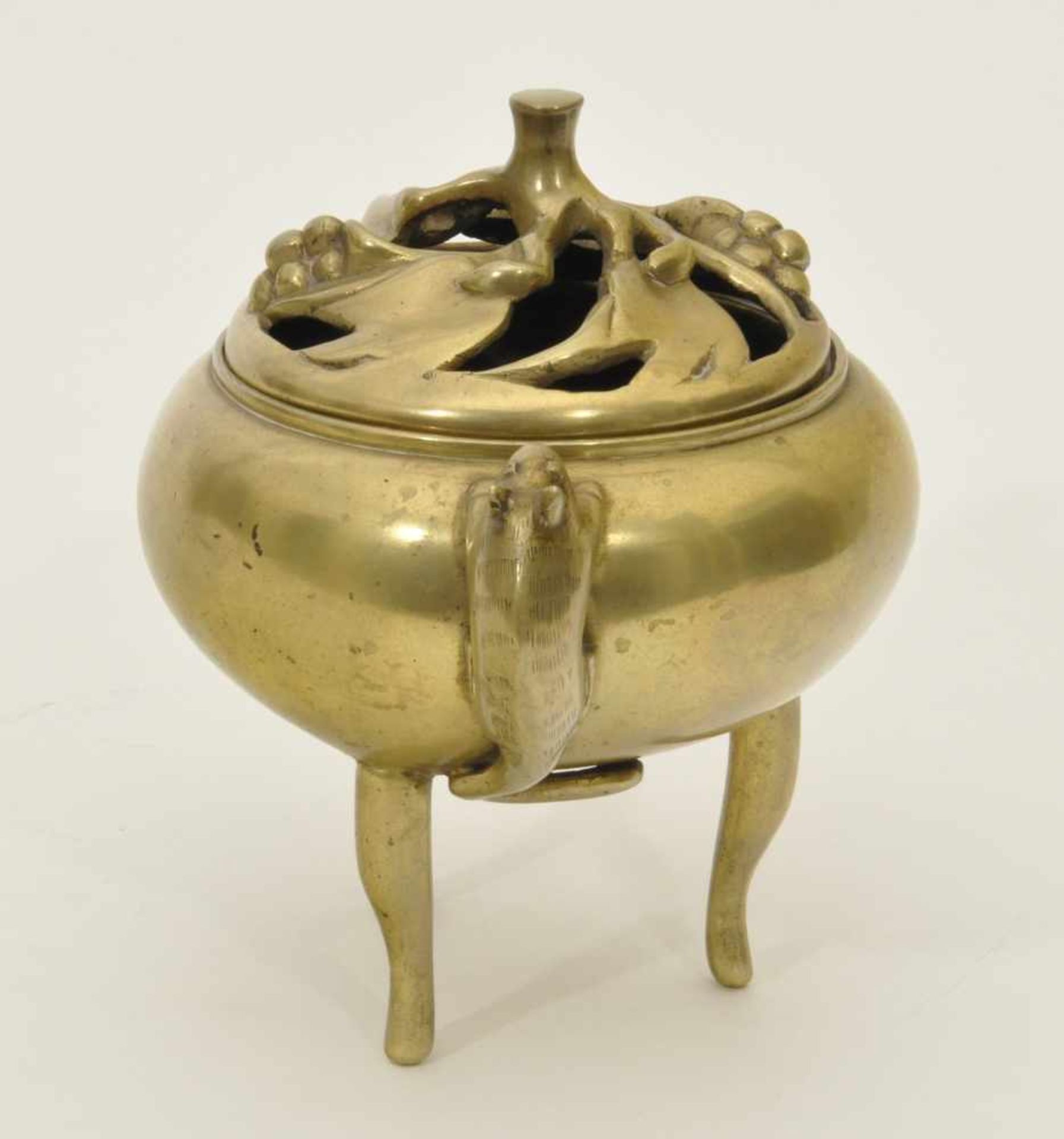 Räuchergefäß China, um 1900, Bronze mit Vergoldung, glatter Korpus, 2 figürliche gestaltete - Bild 2 aus 3