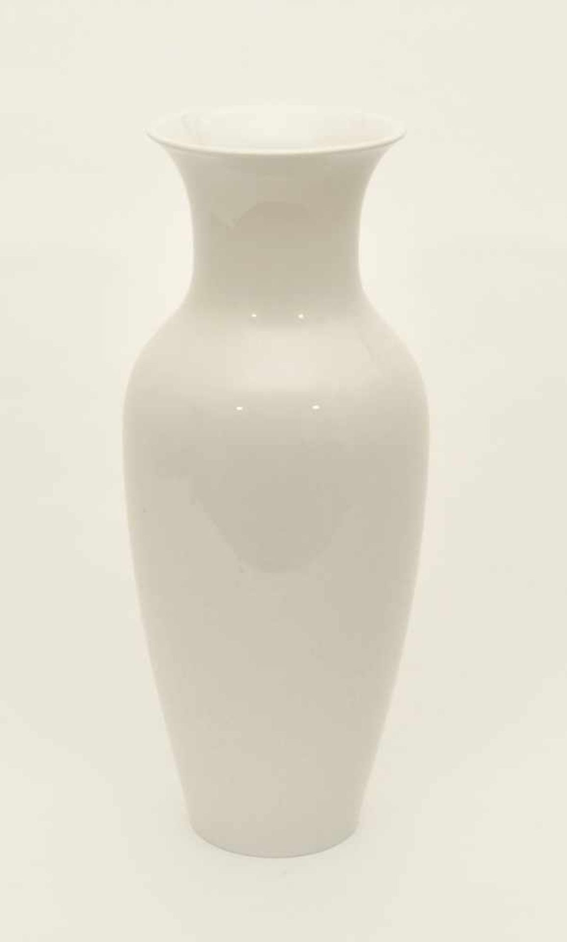 Vase KPM Berlin, Blaue Zeptermarke, Syringa, 2. Wahl, H. 39,0 cm