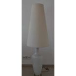 Stehlampe, KPM um 1950, H. 160,0 cm