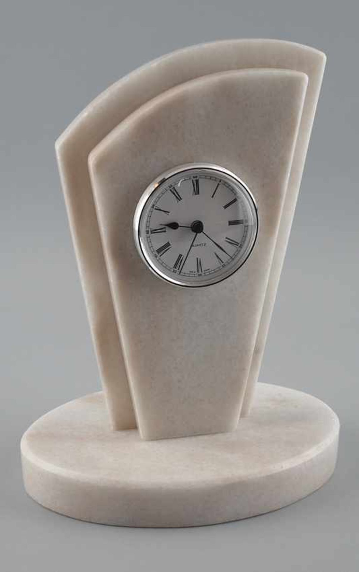 Tisch-Uhr Marmor Material: Tracia / Rumanien, geometrische Form, Handarbeit von einem deutschen