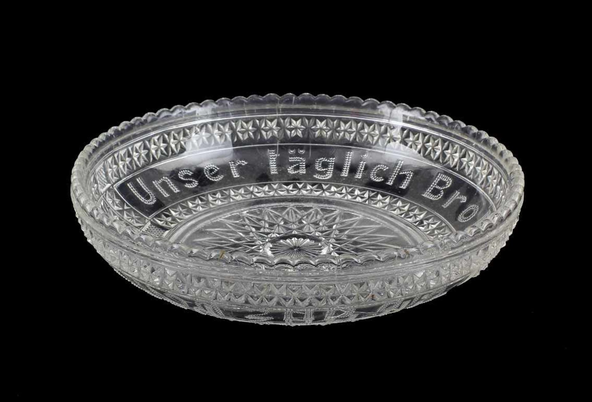 Kristallschale "Unser täglich Brot..."um 1900, alt, Kristallglas in die Form gepresst, flach - Image 2 of 2