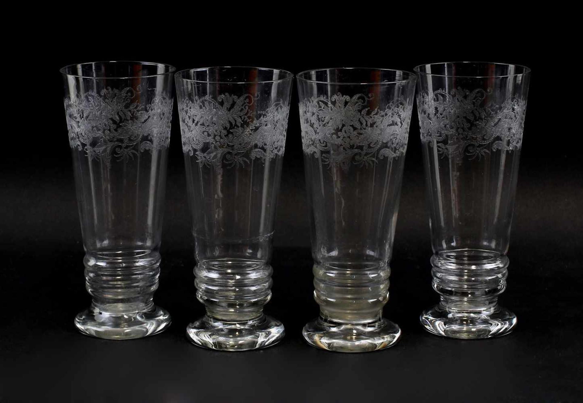 4 Becher-Gläserum 1920, farbloses Glas, im oberen Drittel umlaufendes Dekorband, H 18cm - Image 2 of 2