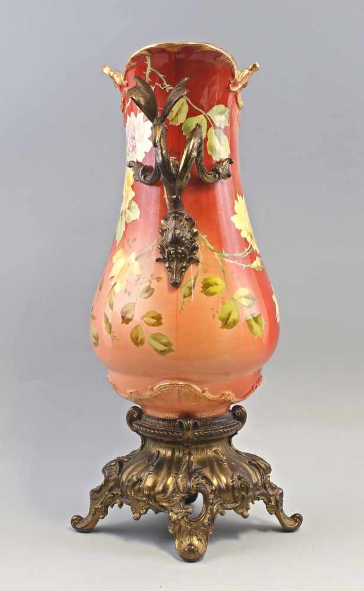 Große Vase mit Metallmontierung Jugendstilungemarkt, Schlesien, um 1900, birnenförmige Vase auf - Image 4 of 5