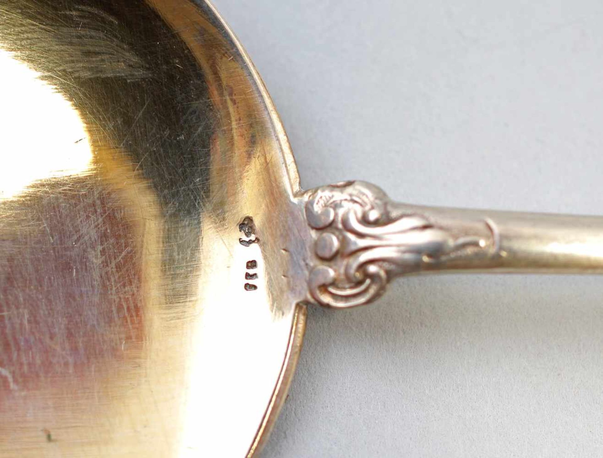 Silberner Vorlegelöffel Gründerzeit830er Silber, gepunzt mit Halbmond und Krone, ca, 53 g, flacher - Bild 4 aus 4