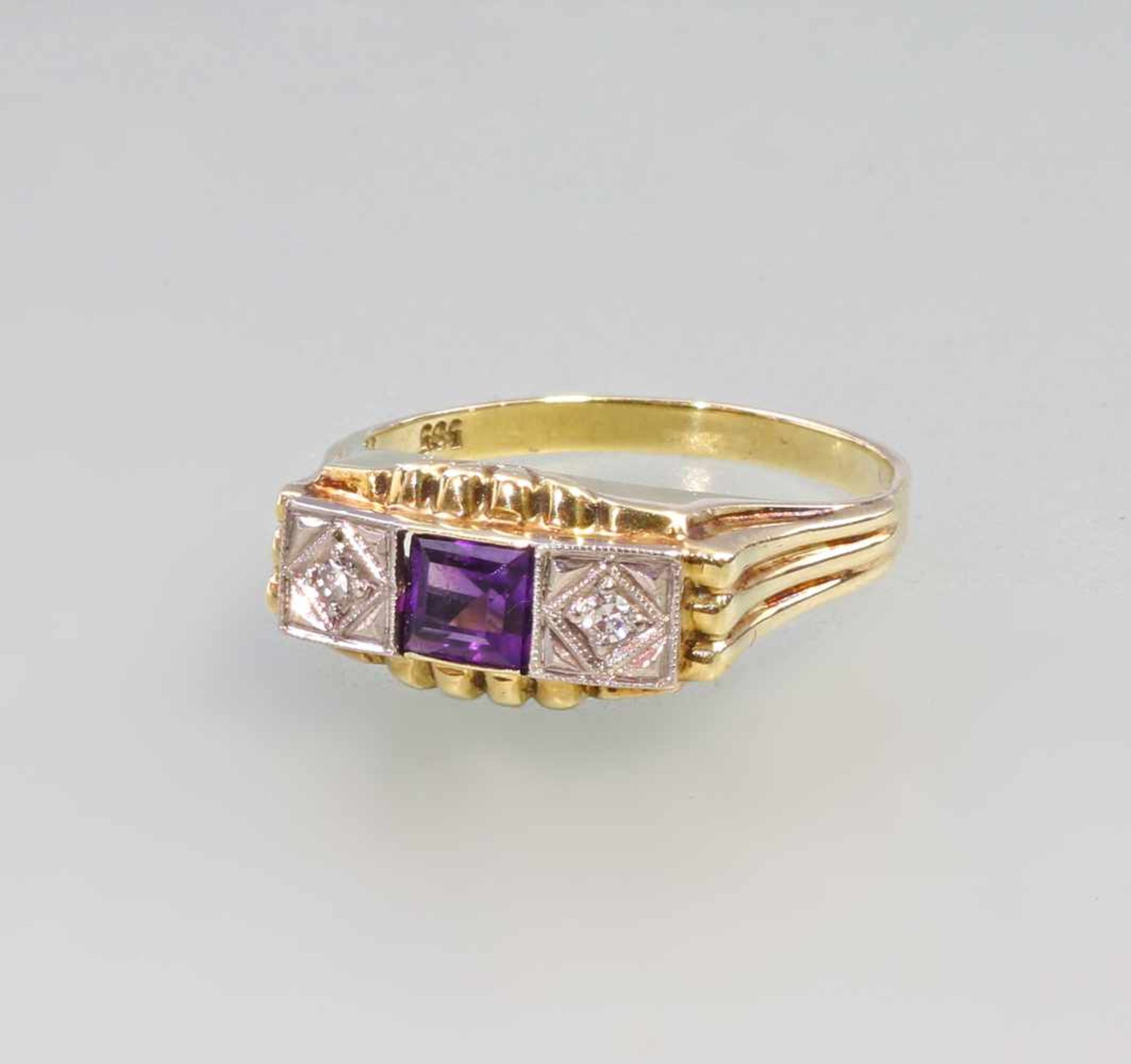 Amethyst-Brillant-Ring585er GG, 3,6g, 2 Brill.von insges. ca. 0,05 ct., Amethyst, Gr. 58