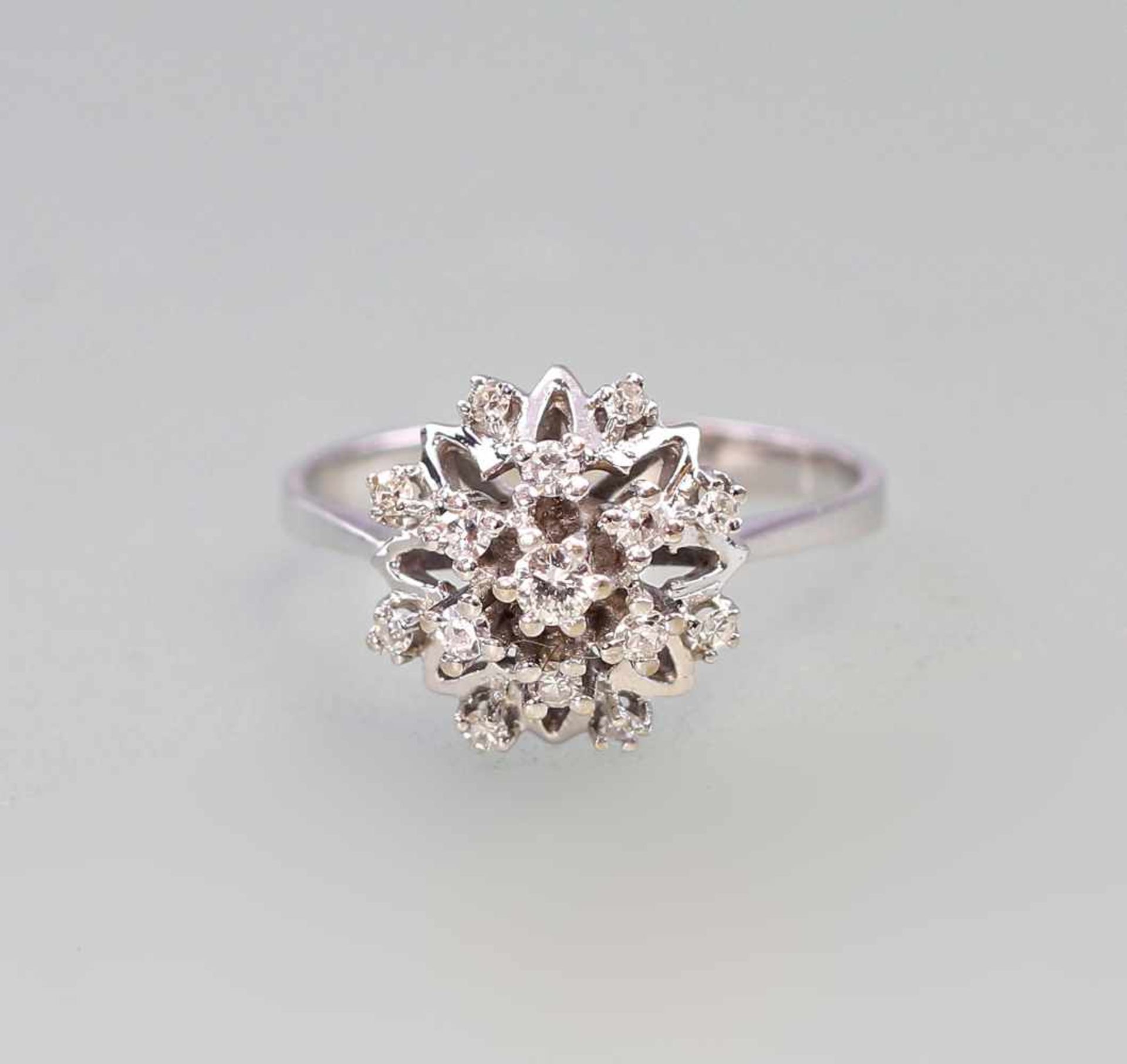 Brillant-Ring585er WG,3,22g, 15 Brill. von isnges.ca. 0,20 ct, Gr. 54 - Bild 2 aus 5