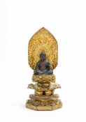 Buddha Bosatzu Japan, Meiji-Periode um 1850, Holz, blattvergoldet, auf getrepptem Lotosthron mit