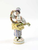 Mädchen mit Blumengirlande Meissen, 1991, Entwurf von Michel Victor Acier um 1780, Porzellan,