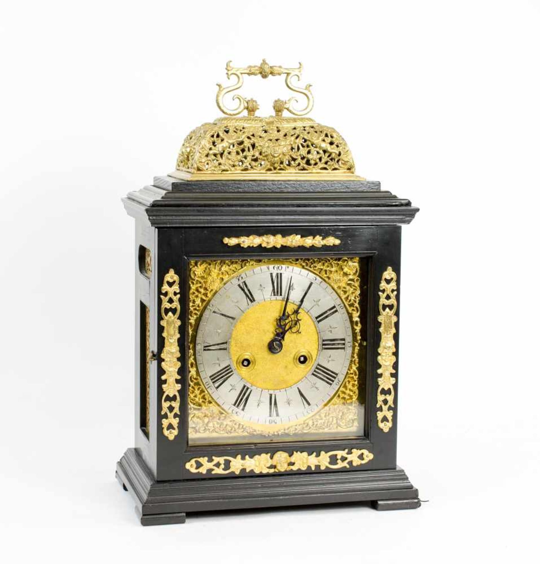 Kommodenuhr (Bracket Clock) England, Ende 18. Jh., hochrechteckiger Gehäuseaufbau in ebonisiertem