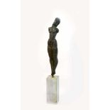 Unbekannter Künstler (20. Jh.) Frauenakt auf Marmorsockel, Bronze, Höhe 161 cm, rückseitig am Fuß