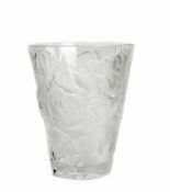 René Lalique (1860 Ay - 1945 Paris) Vase Ispahan, 2. H. 20. Jh., Glas, klar und geschliffen, Höhe 24