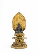 Buddha Bosatzu Japan, Meiji-Periode um 1850, Holz, blattvergoldet, auf getrepptem Lotosthron mit