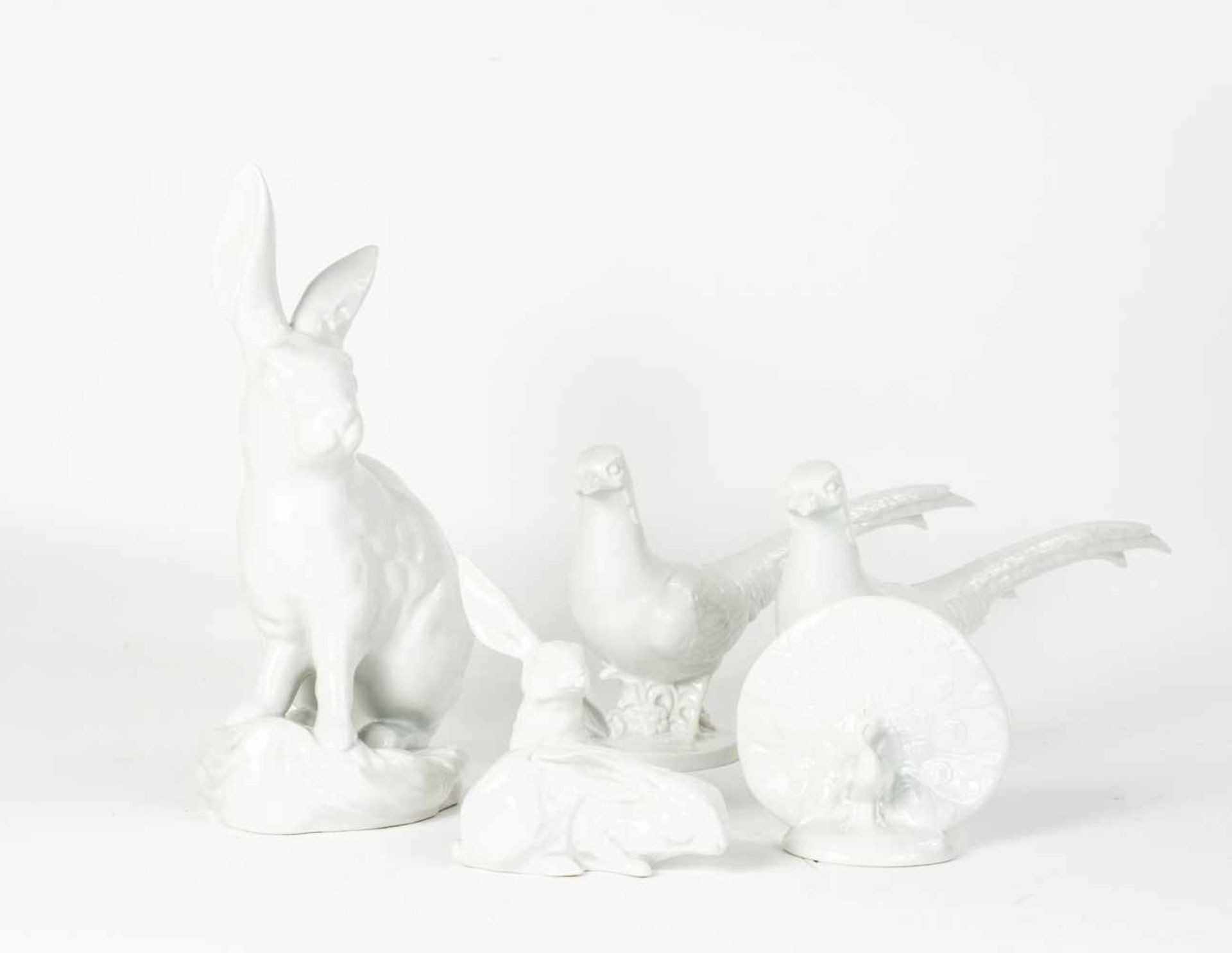Konvolut Tierfiguren 5-tlg., Herend, Porzellan, weiß, glasiert, großer Hase, Höhe 30 cm, 2 Fasane,
