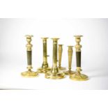 3 Paar Empire-Kerzenleuchter 6-tlg., Bronze und Messing, Höhen 18,5 cm bis 25,5 cm, einige