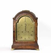 Bracket Clock England, um 1880, Holz mit Messingapplikationen, Höhe 41 cm, Ankerhemmung,