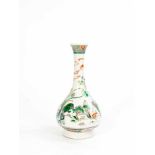 Vase China, um 1900, Porzellan, weiß, farbig staffiert, Höhe 25 cm, am Fuß mit Beschädigung,