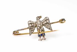 Sweetheart Brooch 'Military Badge' England, um 1915, ca. 60 Altschliff-Diamanten, emailliert,