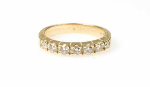 Halbmemoryring 585 Gelbgold, 7 Brillanten, gesamt ca. 0,49 ct, vs-si, K-M, Ringdurchmesser 18,5