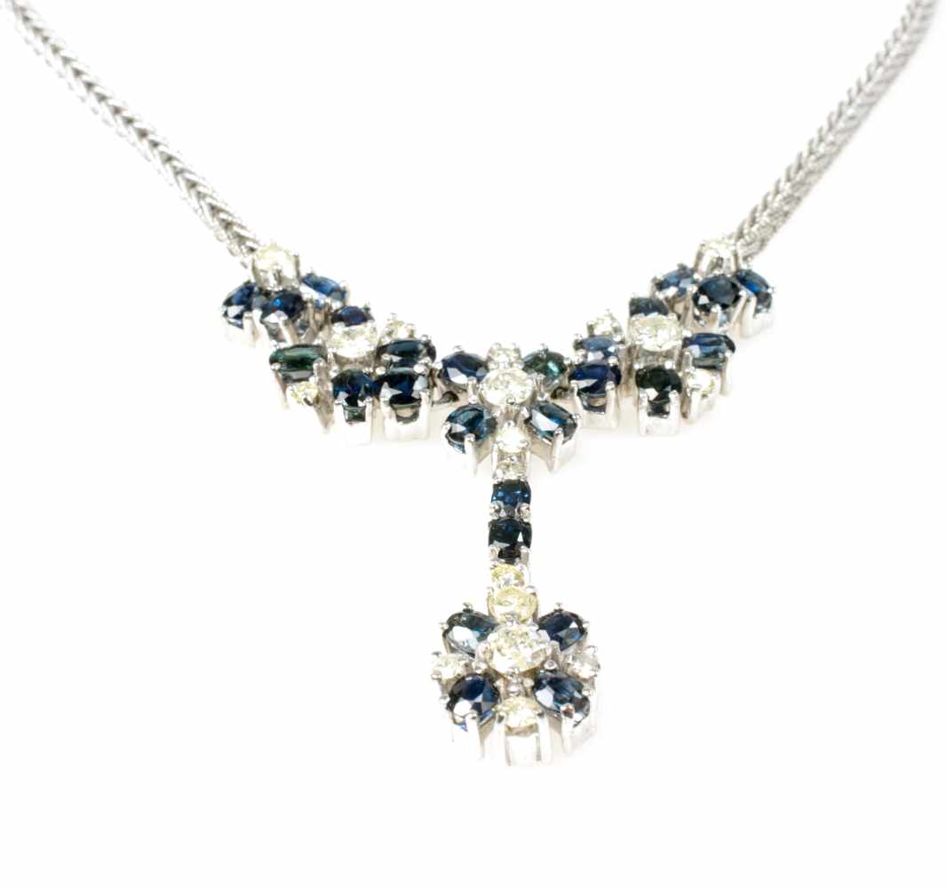 Collier 585 Weißgold, 18 Brillanten, gesamt ca. 1,78 ct, p1-p3, L-T, 26 Saphire, gesamt ca. 8 ct,