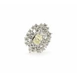 Anhänger mit Diamantbesatz585 Weißgold, Diamant im Barion-Cut, ca. 1,05 ct, vvs, fancy light yellow,