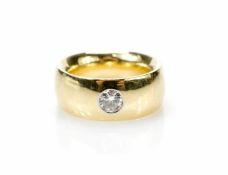 Damenring750 Gelbgold, ein Diamant, ca. 0,55 ct, vs, F/G, Ringdurchmesser 19 mm, Gewicht ca. 23,6 g,