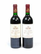 Les Forts de Latour2-tlg., Pauillac, 1992, 0,75 l, Füllstand Into Neck, Korken fest und trocken