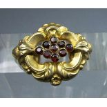 BIEDERMEIER BROSCHE mit Granatbesatz / brooch, Silber, vergoldet mit 333er Auflage, durchbrochen