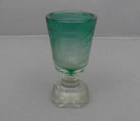 RANFTBECHER MIT FREIMAURERSYMBOLEN / masonic chalice, Böhmen, 19. Jh.; dickwandiges Glas mit