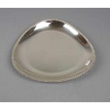 DREIPASSIGE SCHALE / silver bowl, 835er Silber (376 g), deutsch, gepunzt mit Halbmond, Krone,