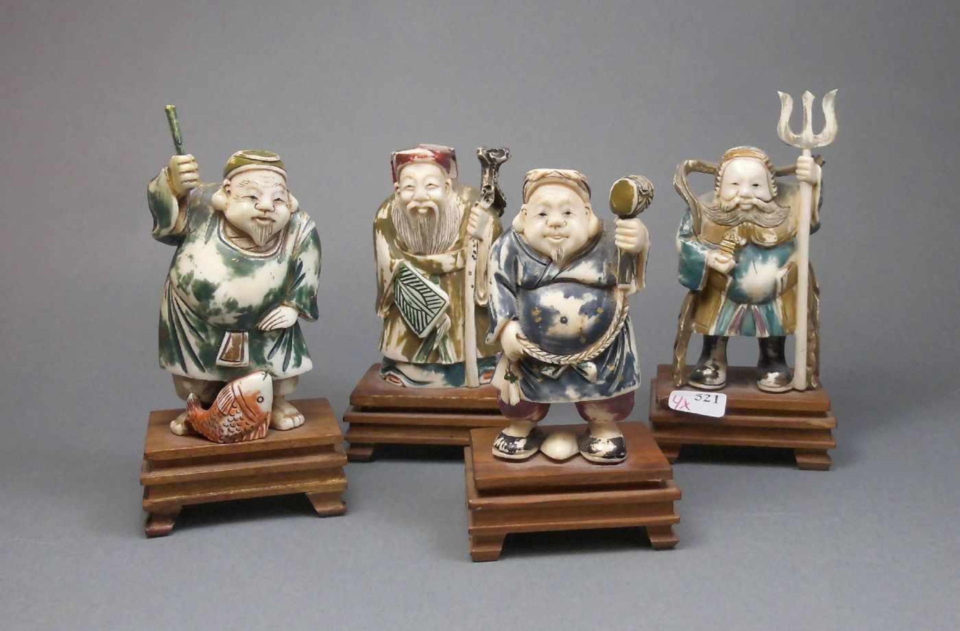 4 OKIMONO / ELFENBEINFIGUREN, Japan, Meiji-Periode, 19./20. Jh., Elfenbein und Holz, polychrom