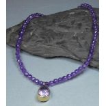 AMETHYST - KETTE MIT AMETHYSTANHÄNGER / necklace with pendant facettierte Kugeln, geschliffener