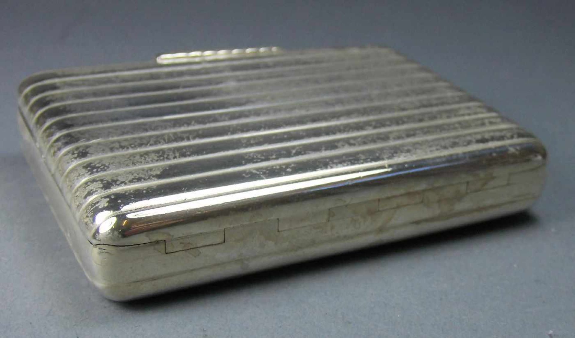 TABATTIÈRE / VISITENKARTENSCHATULLE / silver casket, 1. H. 20. Jh., 935er Silber (125 g), gepunzt - Bild 2 aus 5