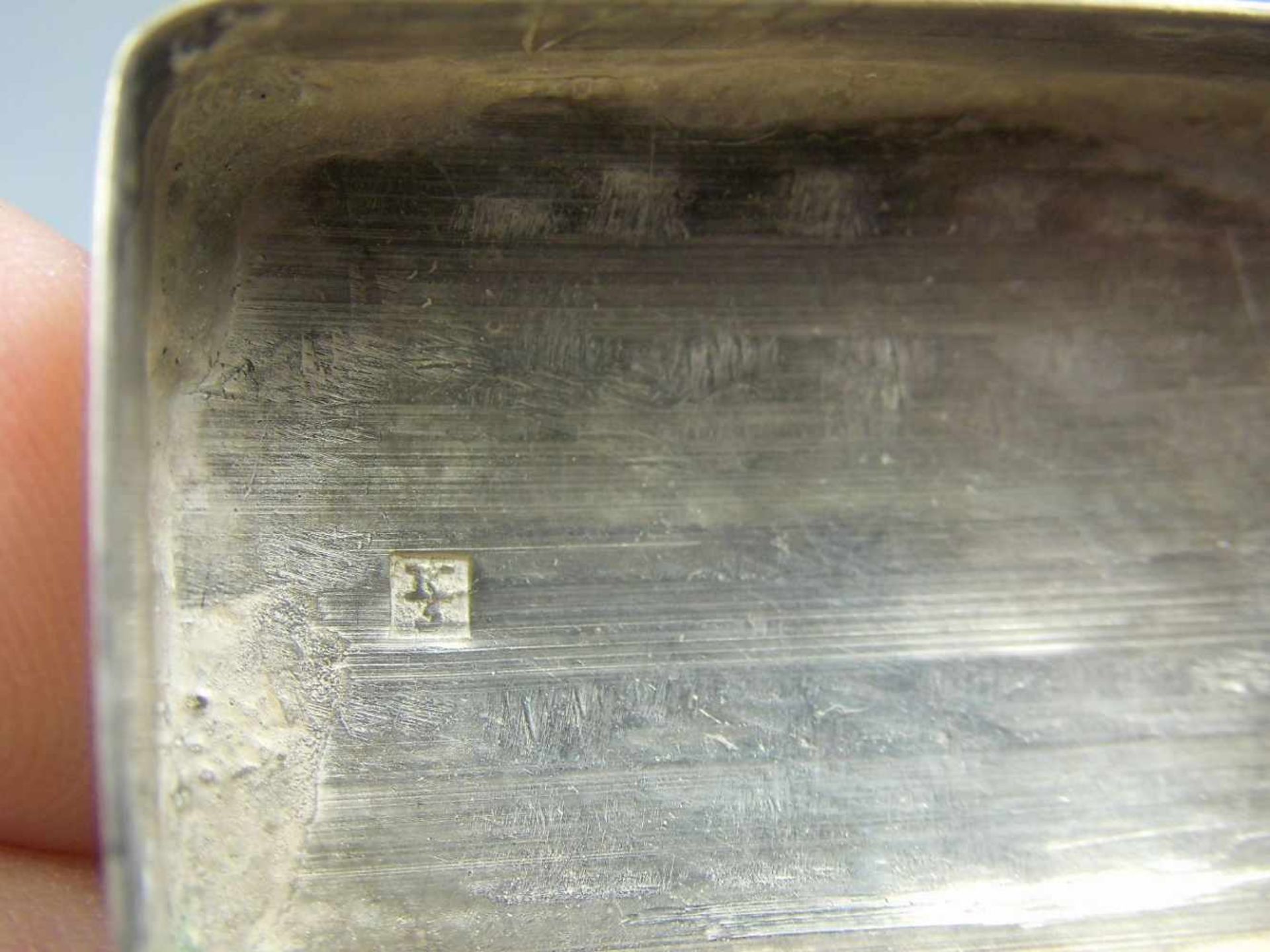 KLEINE PILLENDOSE / SCHATULLE / silver pill box, 20, Jh., 833 Silber (20 g), Niederlande. Gepunzt - Image 8 of 9
