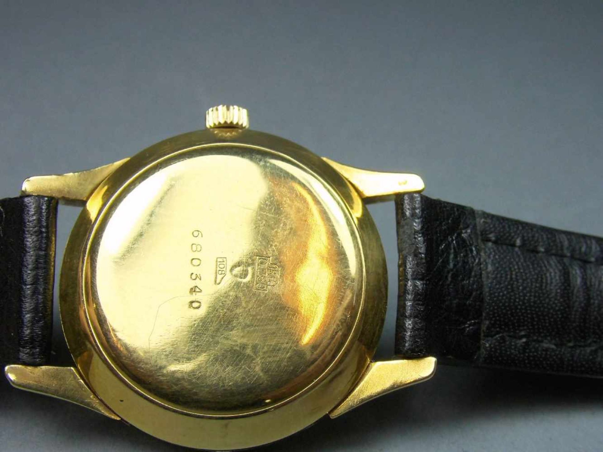 GOLDENE VINTAGE ARMBANDUHR / CHRONOGRAPH MIT VOLLKALENDER / wristwatch, Handaufzug, Manufaktur - Image 7 of 7