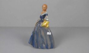 FIGUR: DAME MIT HUT, Keramik, polychrom glasiert, unter dem Stand mit Pressmarke "13SL"