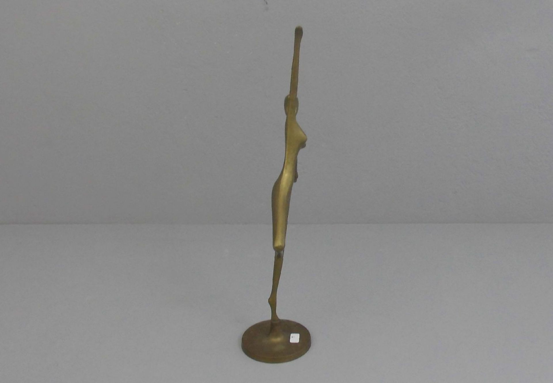 KHALIQUE, BODRUL (1978-2013), Skulptur / sculpture: "Tänzerin", Bronze - Gelbguss; unsigniert. In - Bild 2 aus 3