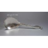 SILBERNER VORLEGELÖFFEL / serving spoon, Norwegen, 1. H. 20. Jh., 830er Silber (95 g), gemarkt mit