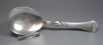 GROSSER VORLEGELÖFFEL / serving spoon, Dänemark / Kopenhagen, 1950, 826er Silber (52 g), gemarkt mit