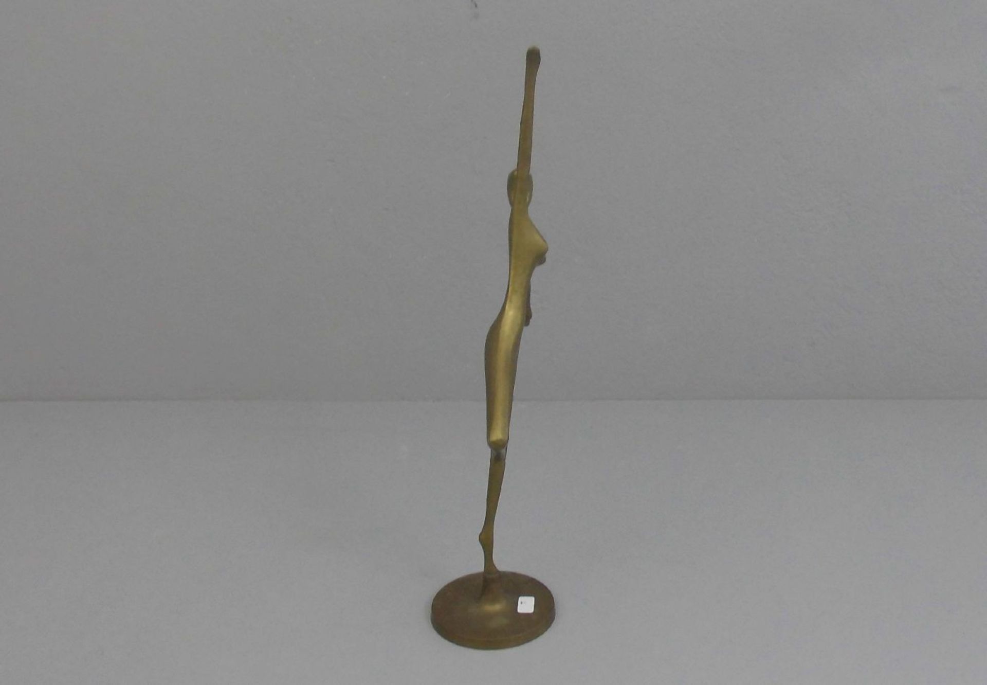 KHALIQUE, BODRUL (1978-2013), Skulptur / sculpture: "Tänzerin", Bronze - Gelbguss; unsigniert. In - Image 2 of 3