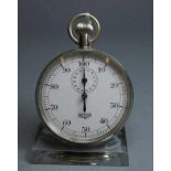 STOPPUHR / stopwatch, Schweiz, Firma Heuer, Edelstahlgehäuse mit Krone. Weiß-gelbes Zifferblatt