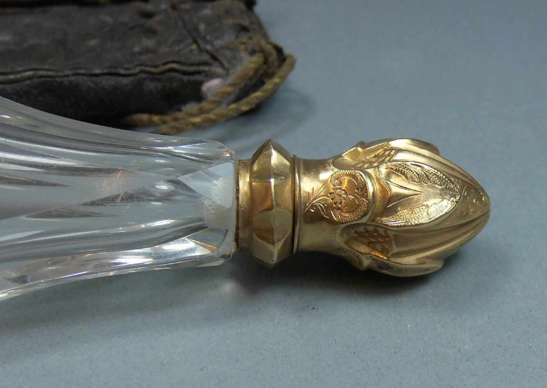 PARFÜM - FLAKON / RIECHFLÄSCHCHEN / perfume bottle, Glas und Goldmontur (getestet), um 1900 / Anfang - Bild 2 aus 6