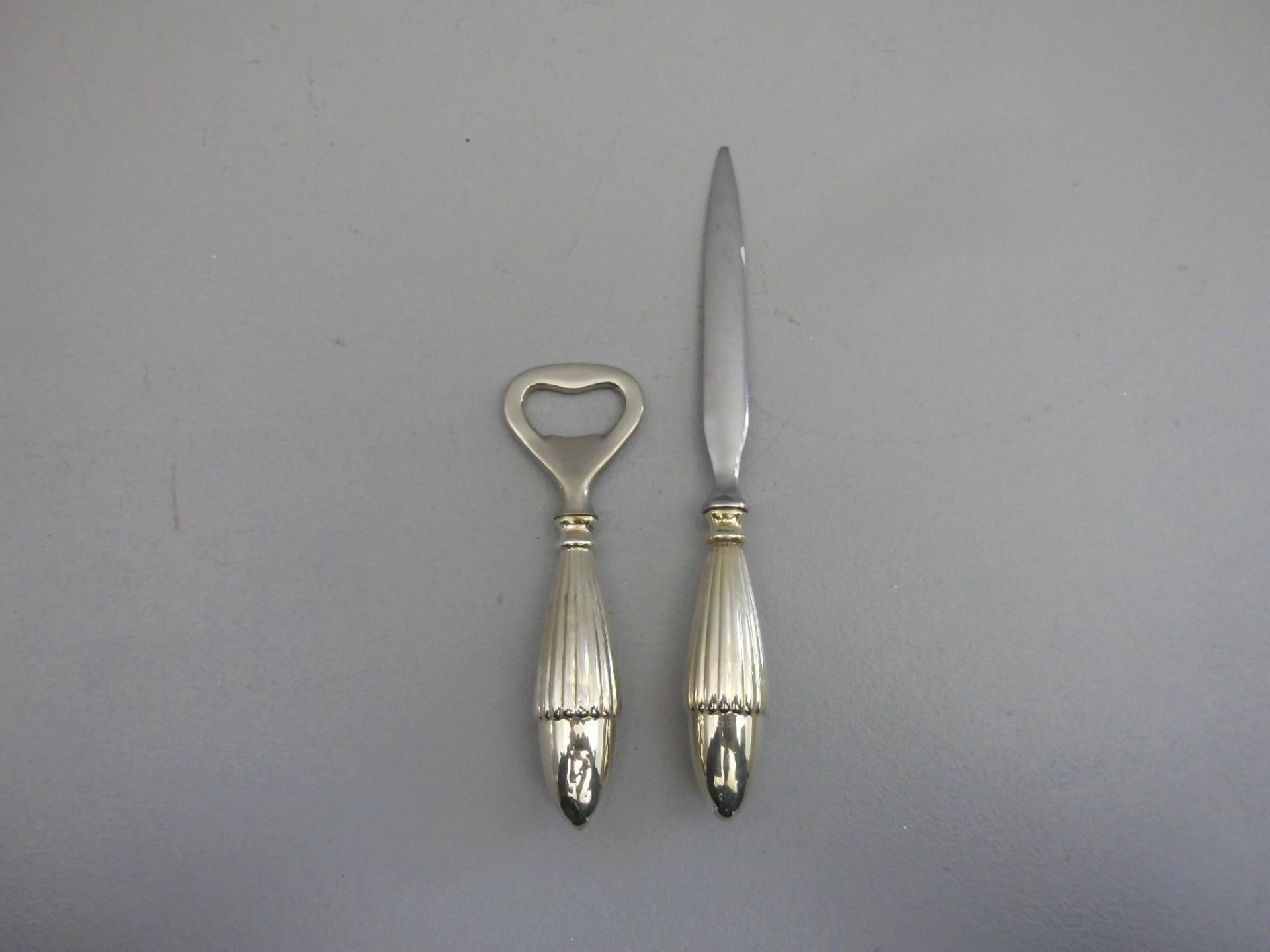 BRIEFÖFFNER UND FLASCHENÖFFNER / paperknife and bottle opener, deutsch, 835er Silber (insg. 109 - Bild 2 aus 3