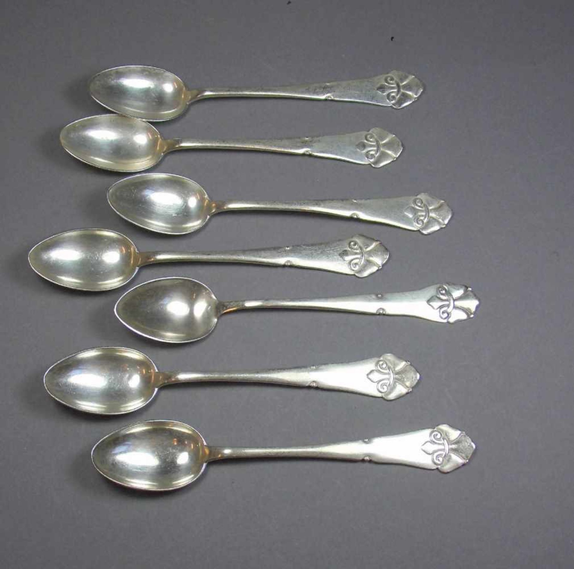 7 KAFFEELÖFFEL / coffee spoons, Dänemark / Kopenhagen, 1. H. 20. Jh., 826er Silber (insg. 116 g).