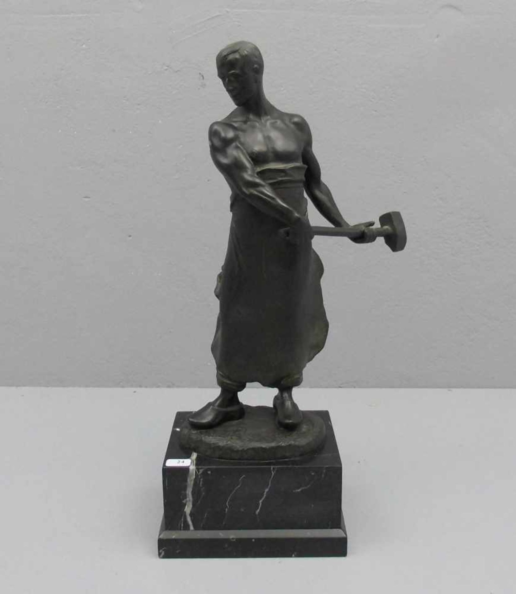 IFFLAND, FRANZ (1862-1935), Skulptur / sulpture: "Der Schmied", Bronze, dunkelbraun patiniert mit