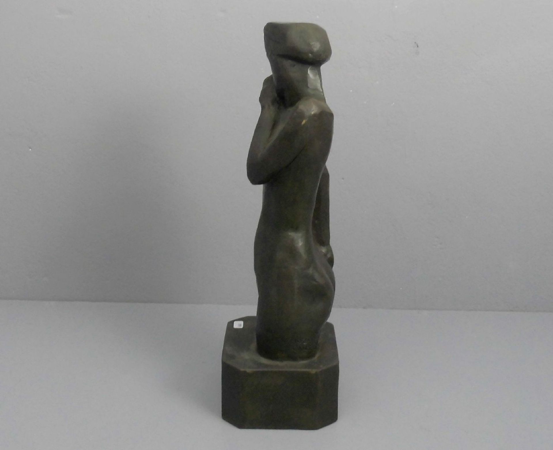 CANTRÉ, JOZEF ( Gent 1890-1957 ebd.), Skulptur / sculpture: "Sinnende", Bronze, hellbraun patiniert, - Image 2 of 5