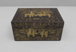 CHINOISE LACK-SCHATULLE / LACK-DECKELDOSE MIT EINSATZ / laquer box, 19./20. Jh., lackiertes Holz und