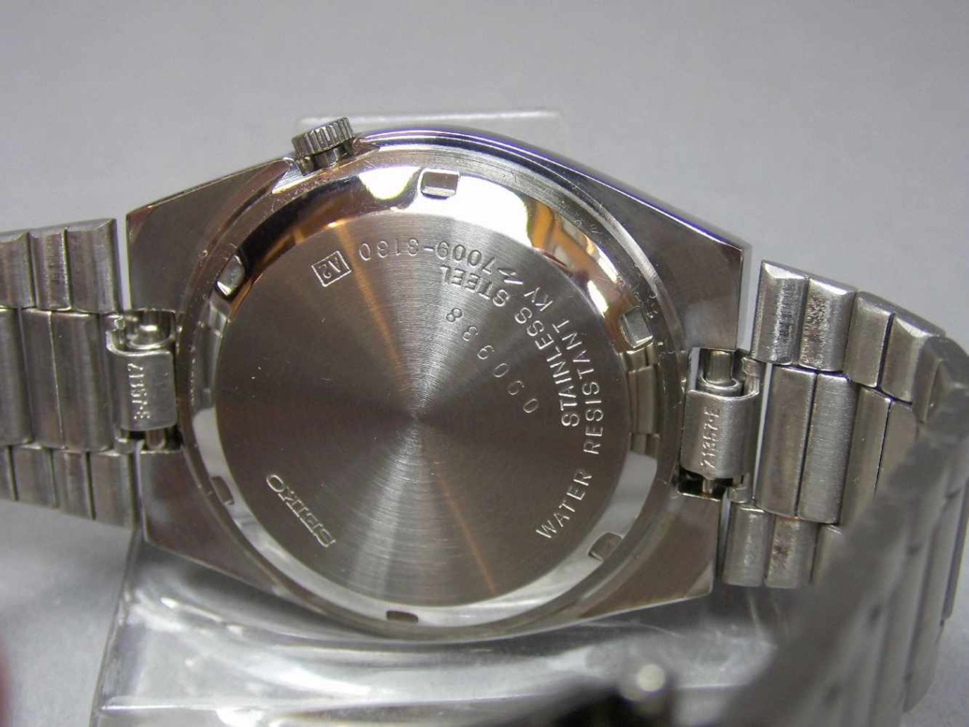 NEUWERTIGE ARMBANDUHR: SEIKO 5 / wristwatch, Japan, Automatik-Uhr. Stahlgehäuse und - - Bild 6 aus 6